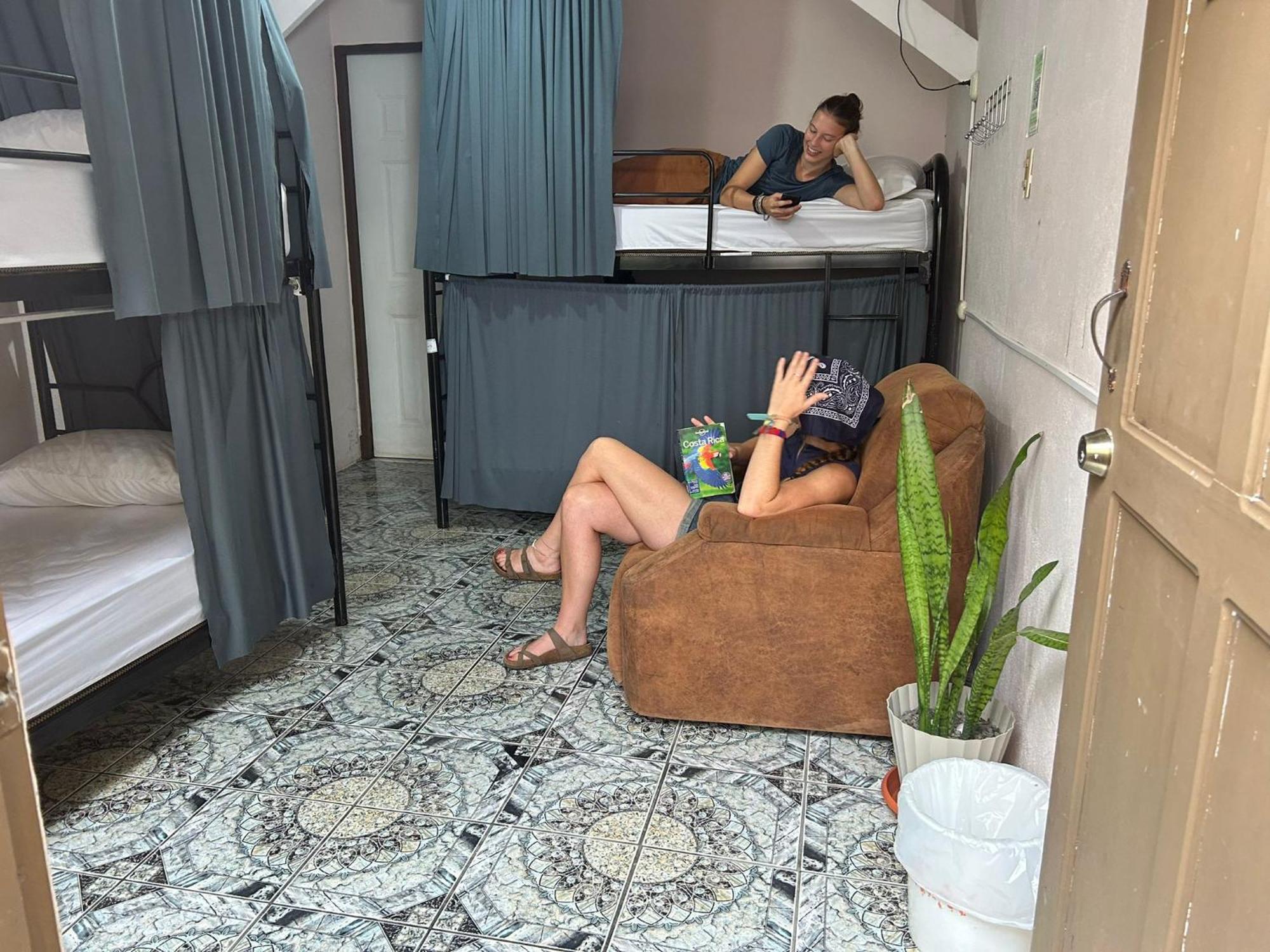 Alpha Arenal Hostel La Fortuna Ngoại thất bức ảnh