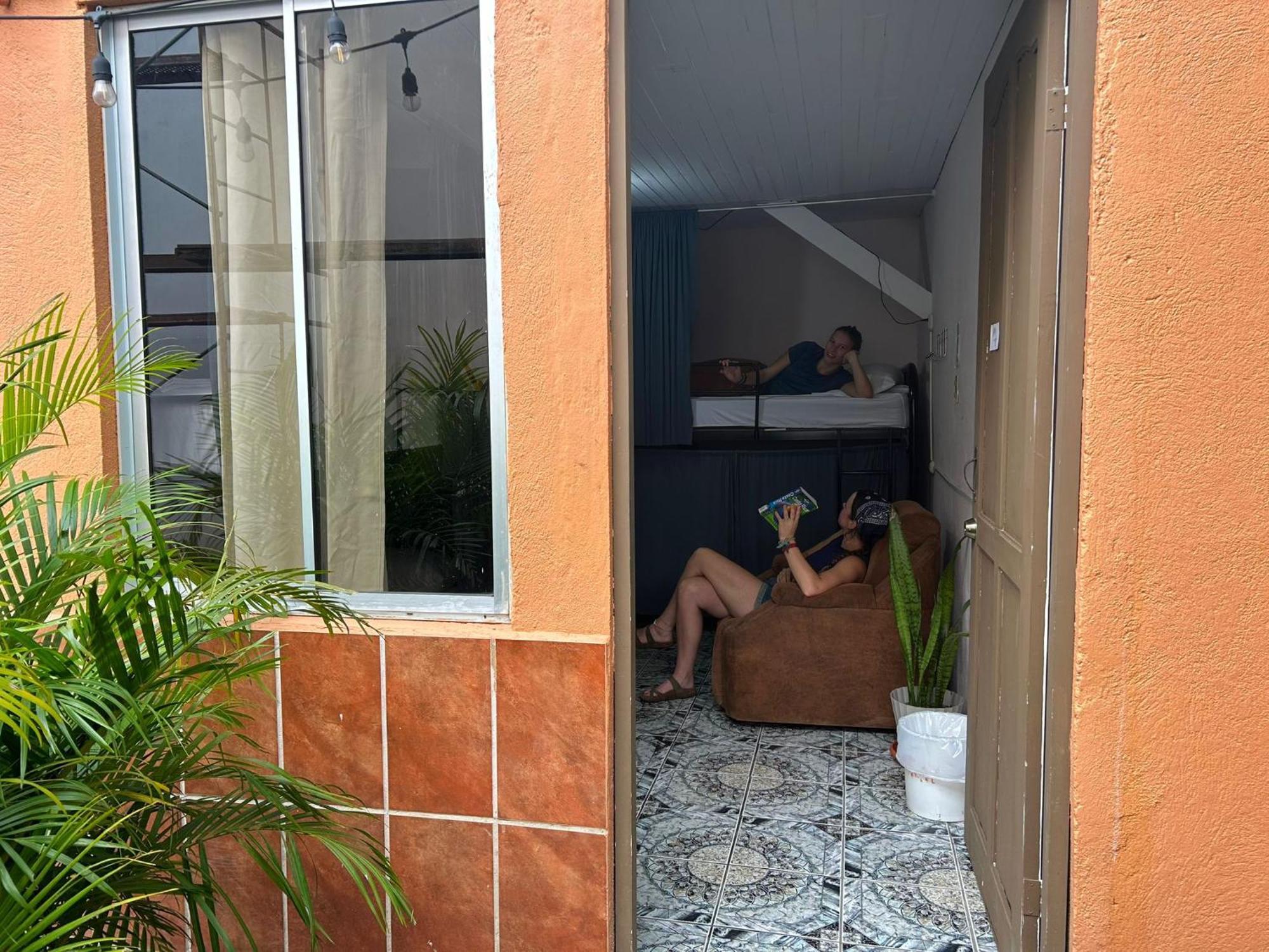 Alpha Arenal Hostel La Fortuna Ngoại thất bức ảnh