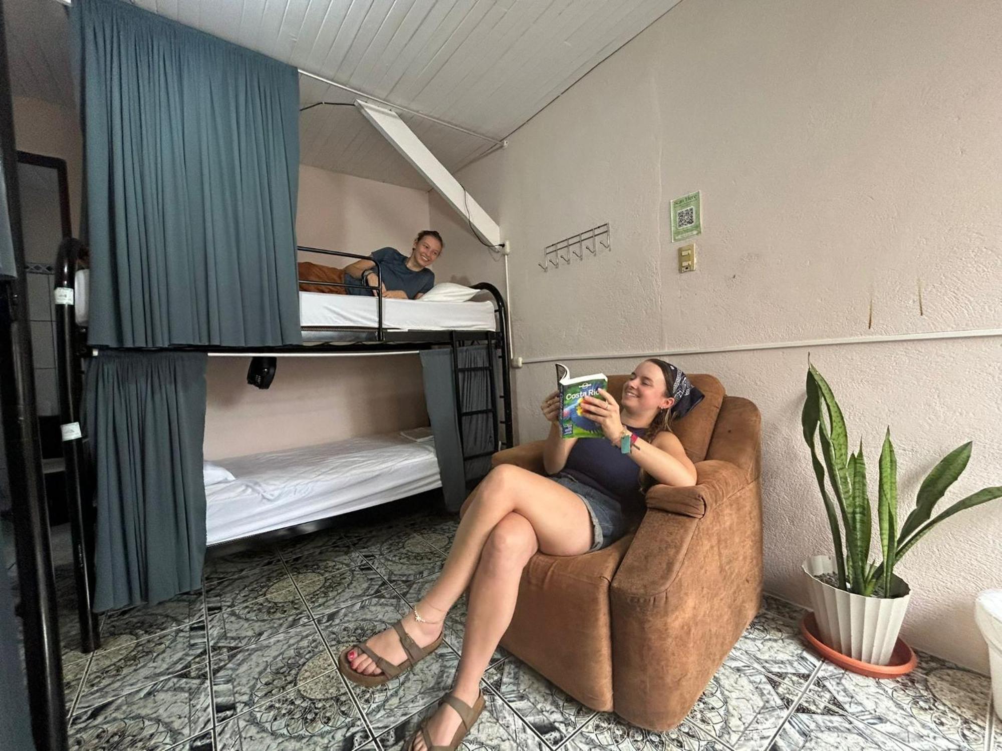 Alpha Arenal Hostel La Fortuna Ngoại thất bức ảnh